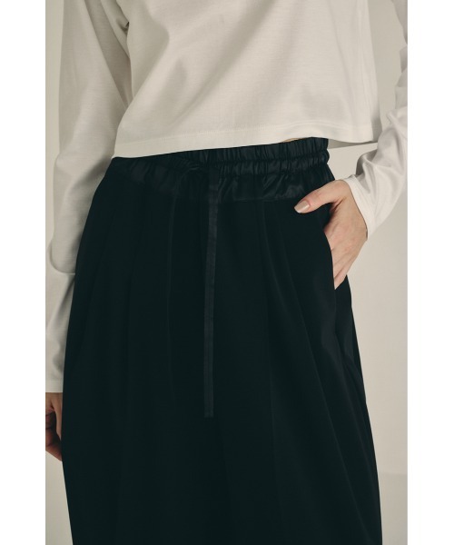 RIM.ARK（リムアーク）の「【PRE ORDER】Textile hybrid PT テキスタイル ハイブリッド パンツ（スラックス・レディース・ブラック/アイボリー/ダークネイビー・38/36）」の8枚目の写真