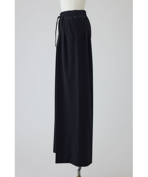 RIM.ARK（リムアーク）の「【PRE ORDER】Textile hybrid PT テキスタイル ハイブリッド パンツ（スラックス・レディース・ブラック/アイボリー/ダークネイビー・38/36）」の6枚目の写真