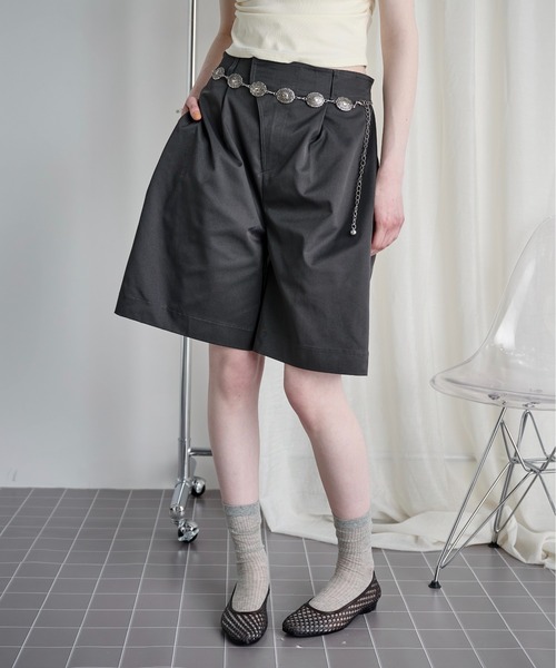 LOSCa(ロスカ)の「サイドタックフレアハーフパンツ(その他パンツ・レディース・チャコールグレー/アイボリー/ブラウン・M/S)」の4枚目の写真