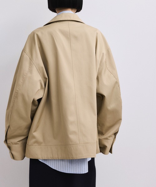 ADAM ET ROPE'（アダムエロペ）の「【WEB限定】スタンドネックドロストブルゾン/撥水（ブルゾン・レディース・ベージュ系その他/ブラック・FREE）」の8枚目の写真