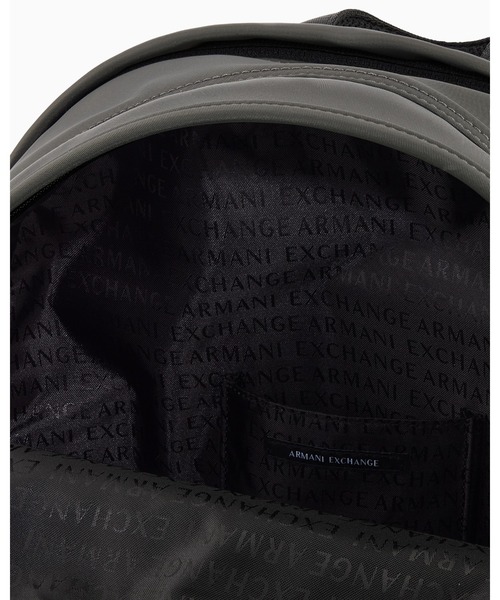 ARMANI EXCHANGE(アルマーニエクスチェンジ)の「【A|X アルマーニ エクスチェンジ】AXロゴ ナイロンバックパック(バックパック/リュック・メンズ・チャコールグレー・FREE)」の5枚目の写真