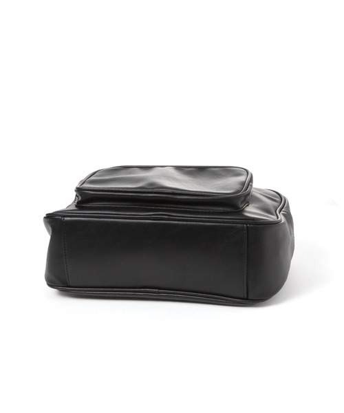 tiny tiny（ティニーティニー）の「スクエア前ポケットバッグ[tiny tiny(ティニーティニー)]（ボストンバッグ・レディース・ブラック/キャメル・0）」の5枚目の写真