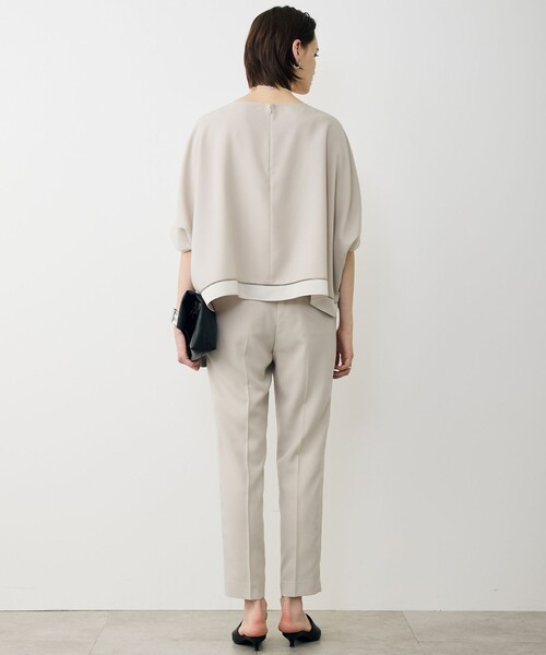 ICB（アイシービー）の「【WEB限定カラーあり】 FluidBackSatin クロップドブラウス（シャツ/ブラウス・レディース・ブラック系/グレー系/ネイビー系/ブルー系/サックスブルー系/ライトイエロー系・44/42/46/40/48）」の22枚目の写真