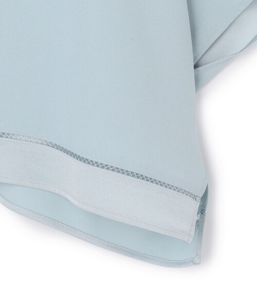ICB（アイシービー）の「【WEB限定カラーあり】 FluidBackSatin クロップドブラウス（シャツ/ブラウス・レディース・ブラック系/グレー系/ネイビー系/ブルー系/サックスブルー系/ライトイエロー系・44/42/46/40/48）」の10枚目の写真