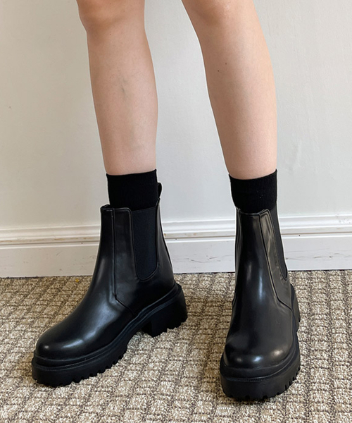 MAC MOC（マックモック）の「ティンバー ワーカーソール チェルシーブーツ 5cm（ブーツ・レディース・ブラック・23.5cm/22.5cm/23cm/24cm/24.5cm/25cm）」の3枚目の写真