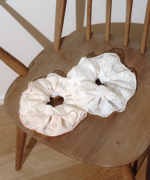 flower（フラワー）の「エアリーレースシュシュ（シュシュ・レディース・ピンク/ホワイト・FREE）」の7枚目の写真