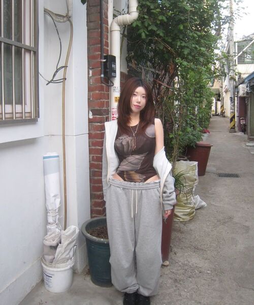 DEFGARMENTS（デフグラメンツ）の「LAYERED SWEAT PANTS [MELANGE]（スウェットパンツ・レディース・その他・SMALL/LARGE）」の4枚目の写真