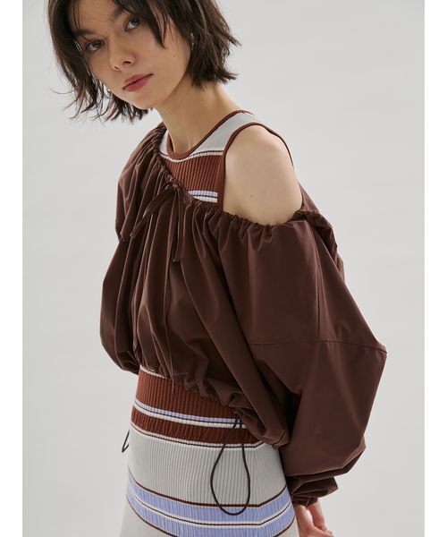 emmi（エミ）の「【Movique】ギャザーショートフーディー/撥水/UVカット/接触冷感（スウェット・レディース・ブラウン/アイボリー・F）」の14枚目の写真