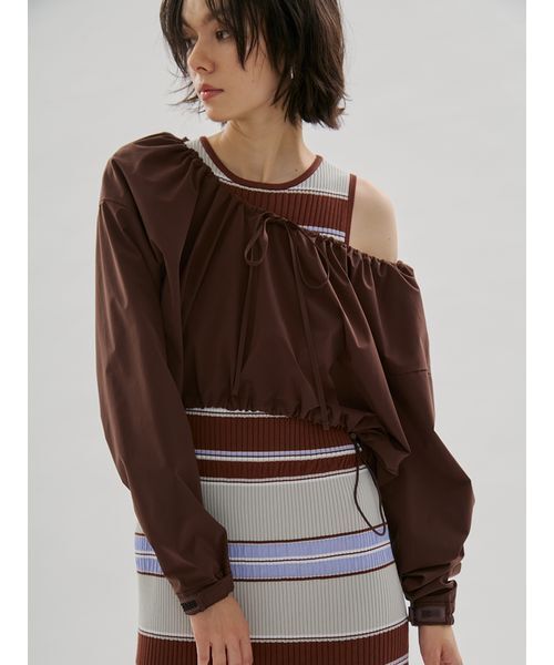 emmi（エミ）の「【Movique】ギャザーショートフーディー/撥水/UVカット/接触冷感（スウェット・レディース・ブラウン/アイボリー・F）」の15枚目の写真