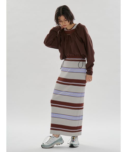 emmi（エミ）の「【Movique】ギャザーショートフーディー/撥水/UVカット/接触冷感（スウェット・レディース・ブラウン/アイボリー・F）」の17枚目の写真