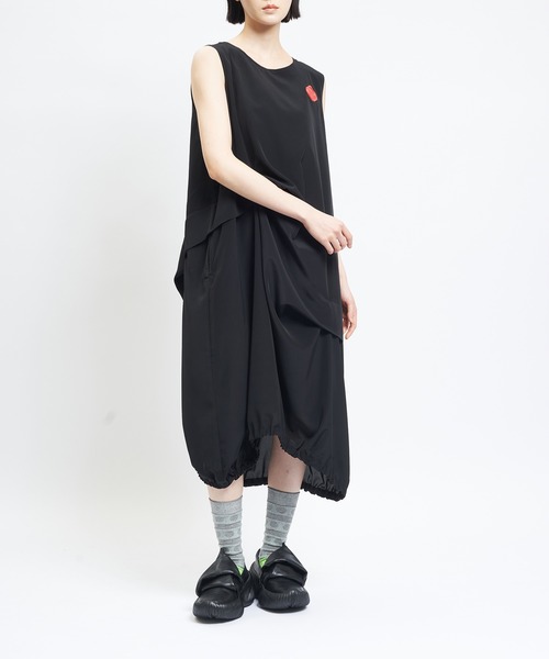 gomme（ゴム）の「シーリングタックワンピース（ワンピース・レディース・ブラック・MEDIUM）」の4枚目の写真