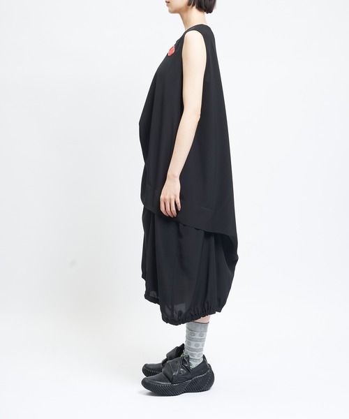gomme（ゴム）の「シーリングタックワンピース（ワンピース・レディース・ブラック・MEDIUM）」の6枚目の写真