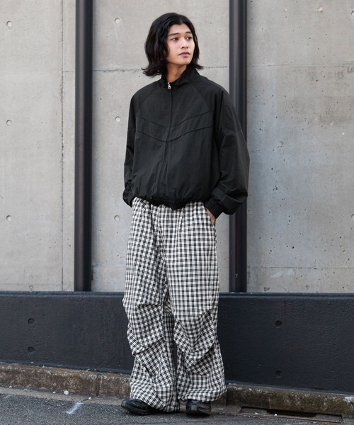 RAGEBLUE（レイジブルー）の「Design Pattern Nylon Short Bourbon/切り替えナイロンショートブルゾン（ナイロンジャケット・メンズ・ホワイト/ブラック・MEDIUM/LARGE）」の11枚目の写真