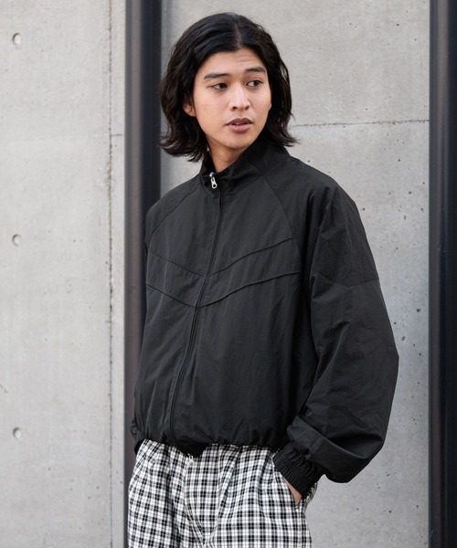 RAGEBLUE（レイジブルー）の「Design Pattern Nylon Short Bourbon/切り替えナイロンショートブルゾン（ナイロンジャケット・メンズ・ホワイト/ブラック・MEDIUM/LARGE）」の16枚目の写真