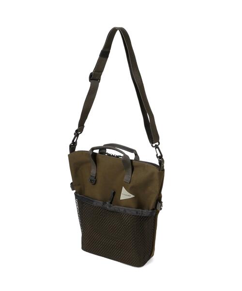 and wander(アンドワンダー)の「and wander/アンドワンダー PE/CO 2way bag(ショルダーバッグ・メンズ・カーキ/ブラック・F)」の7枚目の写真