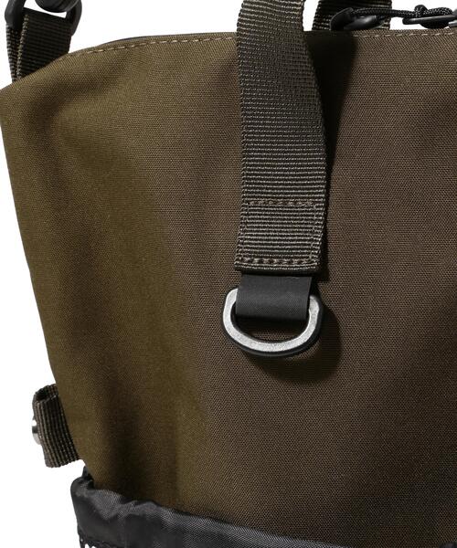 and wander(アンドワンダー)の「and wander/アンドワンダー PE/CO 2way bag(ショルダーバッグ・メンズ・カーキ/ブラック・F)」の13枚目の写真