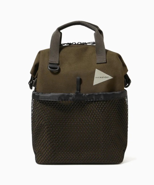 and wander（アンドワンダー）の「and wander/アンドワンダー　PE/CO 2way bag（ショルダーバッグ・メンズ・カーキ/ブラック・F）」の3枚目の写真
