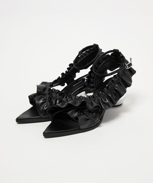 SY UNITED ARROWS（シーユナイテッドアローズ）の「＜SY＞ ポインテッドフリル サンダル50↑（サンダル・レディース・ブラック/ホワイト・22cm/22.5cm/23cm/23.5cm/24cm/24.5cm/25cm）」の15枚目の写真