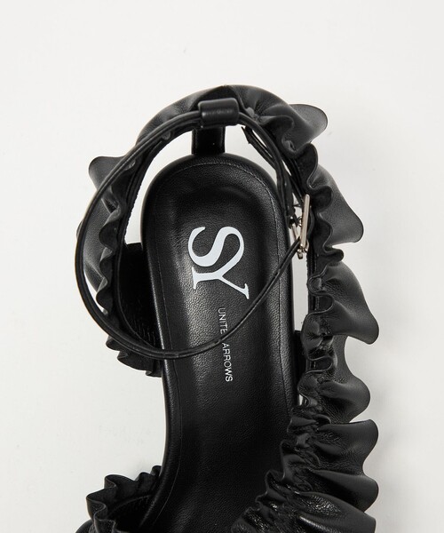 SY UNITED ARROWS（シーユナイテッドアローズ）の「＜SY＞ ポインテッドフリル サンダル50↑（サンダル・レディース・ブラック/ホワイト・22cm/22.5cm/23cm/23.5cm/24cm/24.5cm/25cm）」の10枚目の写真