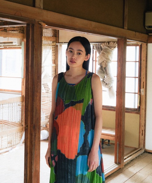 PAMM(パム)の「紙絵花のプリーツワンピース(ワンピース・レディース・その他・フリー)」の5枚目の写真