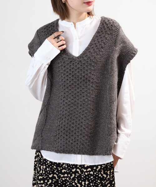 SO（エスオー）の「ニットベスト（ベスト・レディース・グレー系その他/キャメル・F）」の2枚目の写真