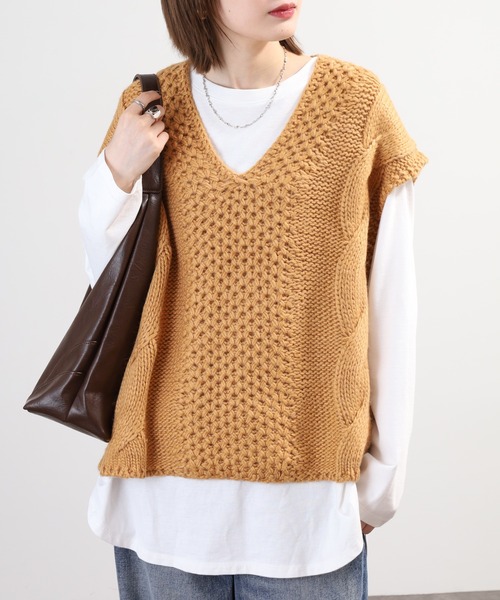 SO（エスオー）の「ニットベスト（ベスト・レディース・グレー系その他/キャメル・F）」の10枚目の写真