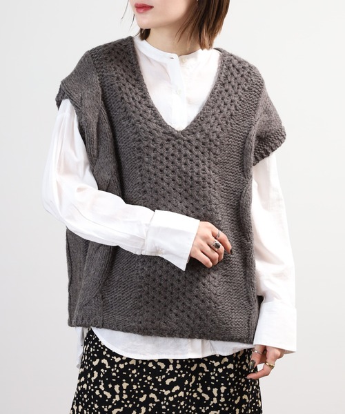 SO（エスオー）の「ニットベスト（ベスト・レディース・グレー系その他/キャメル・F）」の7枚目の写真