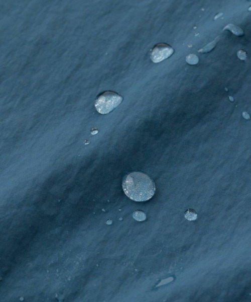 WILD THINGS（ワイルドシングス）の「WILD THINGS LIGHT SHORT MONSTER PARKA（ワイルドシングス ライト ショート モンスターパーカー）（ナイロンジャケット・メンズ・ブラック/ブルー系/ベージュ系・MEDIUM/LARGE/X-LARGE）」の12枚目の写真