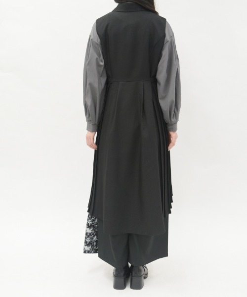 axes femme（アクシーズファム）の「プリーツフィッシュテールジレ（ベスト・レディース・ブラック/ベージュ・FREE）」の8枚目の写真