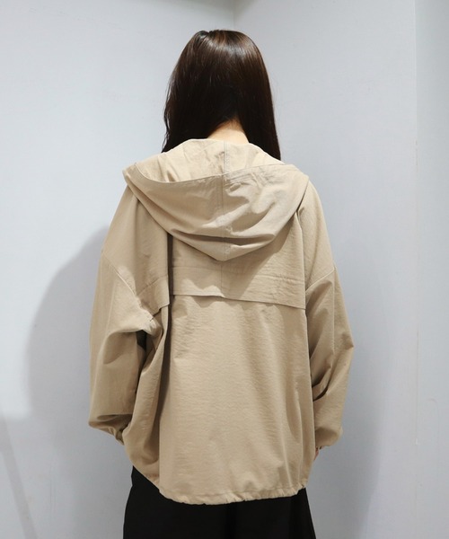 CECIL McBEE(セシルマクビー)の「コットンライクフーディーブルゾン(ブルゾン・レディース・ベージュ/ブラック・LARGE/MEDIUM)」の12枚目の写真