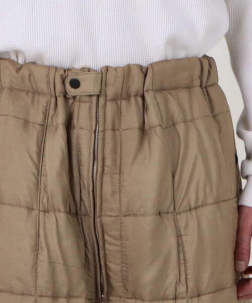 HAVERSACK（ハバーザック）の「HAVERSACK ATTIRE ナイロンシルク オーバーパンツ（その他パンツ・メンズ・ベージュ・L）」の7枚目の写真