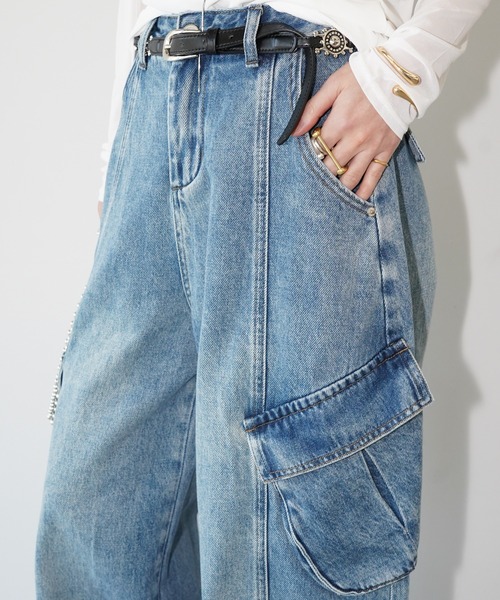 chuclla(チュクラ)の「ワイドカーゴデニムパンツ chw26s163(デニムパンツ・レディース・グレイッシュベージュ/ブルー・S/M/L)」の4枚目の写真