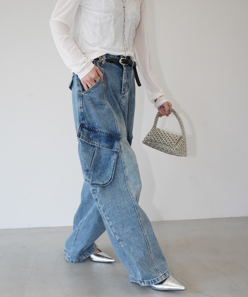 chuclla(チュクラ)の「ワイドカーゴデニムパンツ chw26s163(デニムパンツ・レディース・グレイッシュベージュ/ブルー・S/M/L)」の10枚目の写真