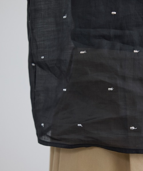 SALON adam et rope'(サロン アダム エ ロペ)の「【WEB限定】ラメドット刺繍ボリュームスリーブブラウス / イージーケア(シャツ/ブラウス・レディース・ブラック/オフホワイト・FREE)」の15枚目の写真