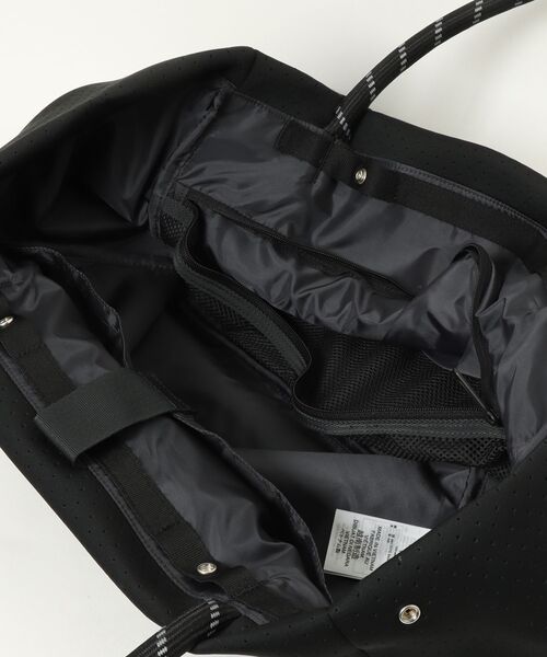 adidas(アディダス)の「《adidas》マストハブ トートバッグ シーズナル(トートバッグ・メンズ・ブラック/ベージュ系その他/ブルー系その他・フリー)」の6枚目の写真