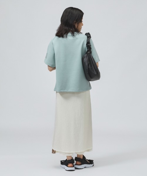adidas(アディダス)の「アディダス adidas ソフト ラックス ルーズフィット 半袖Tシャツ(Tシャツ/カットソー・レディース・グリーン/オフホワイト・S/M/L/XL)」の10枚目の写真