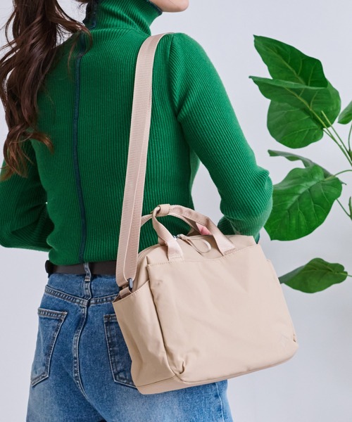 LIZDAYS(リズデイズ)の「【Usual】軽量撥水 2wayボストンショルダーバッグ(ショルダーバッグ・レディース・スモーキーグリーン系/ベージュ系1・FREE)」の1枚目の写真