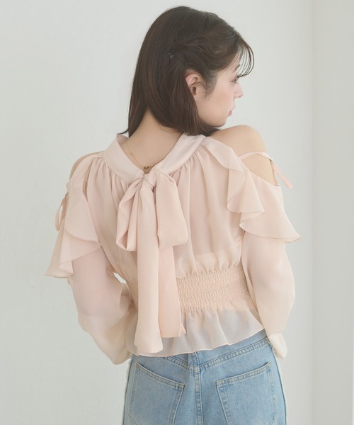 Ambre Neige(アンブルネージュ)の「2way back ribbon blouse / 2WAYバックリボンブラウス(シャツ/ブラウス・レディース・ブラック/オフホワイト/ピンクベージュ・FREE)」の1枚目の写真