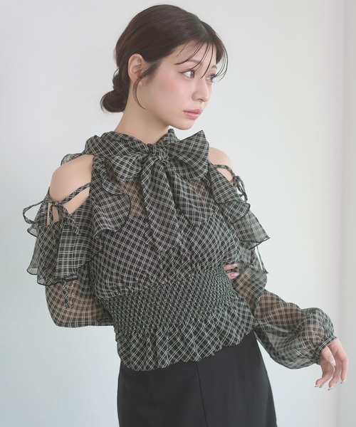 Ambre Neige(アンブルネージュ)の「2way back ribbon blouse / 2WAYバックリボンブラウス(シャツ/ブラウス・レディース・ブラック/オフホワイト/ピンクベージュ・FREE)」の3枚目の写真