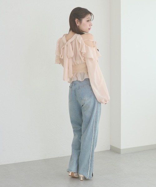 Ambre Neige(アンブルネージュ)の「2way back ribbon blouse / 2WAYバックリボンブラウス(シャツ/ブラウス・レディース・ブラック/オフホワイト/ピンクベージュ・FREE)」の4枚目の写真