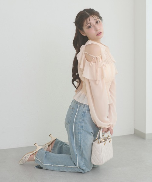 Ambre Neige(アンブルネージュ)の「2way back ribbon blouse / 2WAYバックリボンブラウス(シャツ/ブラウス・レディース・ブラック/オフホワイト/ピンクベージュ・FREE)」の8枚目の写真