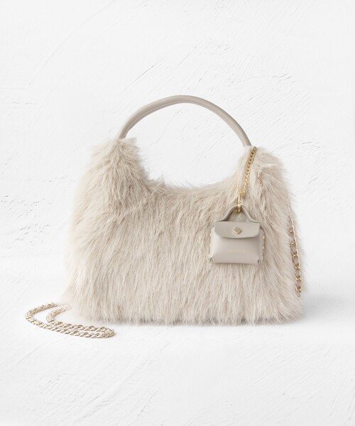 TOCCA(トッカ)の「WAFFLE FUR BAG 2WAYファーバッグ(ショルダーバッグ・レディース・ベージュ系1/ベージュ系/ピンク系・F)」の2枚目の写真