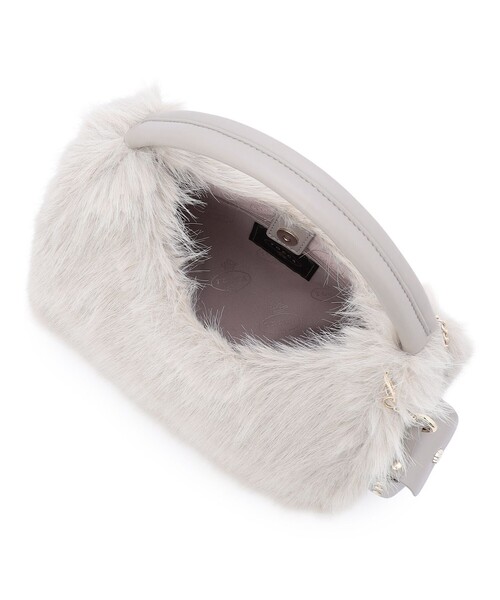 TOCCA(トッカ)の「WAFFLE FUR BAG 2WAYファーバッグ(ショルダーバッグ・レディース・ベージュ系1/ベージュ系/ピンク系・F)」の4枚目の写真