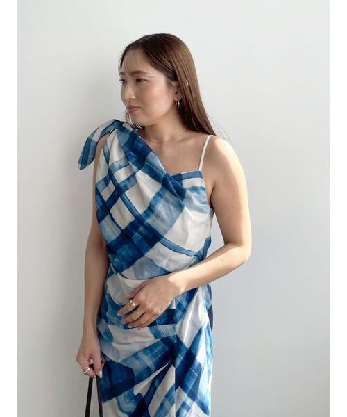 LAGUNAMOON(ラグナムーン)の「チェックドレープワンピース 【夏服】(ワンピース・レディース・ブラウン/ブルー・MEDIUM/SMALL)」の21枚目の写真