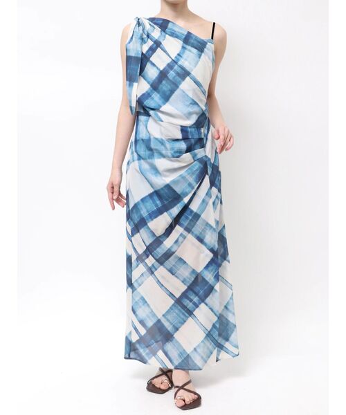LAGUNAMOON(ラグナムーン)の「チェックドレープワンピース 【夏服】(ワンピース・レディース・ブラウン/ブルー・MEDIUM/SMALL)」の4枚目の写真