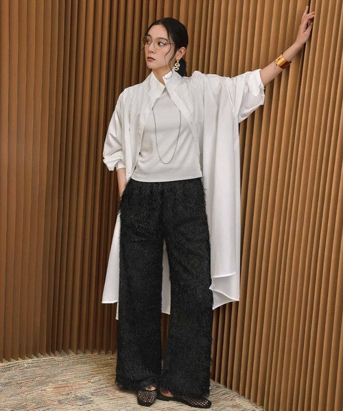 ELFRANK(エルフランク)の「フェザーフリンジセミワイドパンツ ウエストゴム(その他パンツ・レディース・オフホワイト/ブラック・L/M/S)」の1枚目の写真