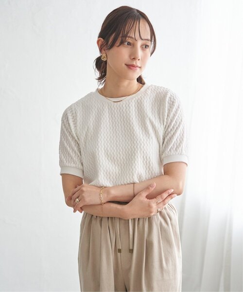 ikka（イッカ）の「【雑誌InRed6月号掲載】幾何学柄ジャカード半袖プルオーバー 【親子コーデ】（Tシャツ/カットソー・レディース・ネイビー/オフホワイト/イエロー/グリーン/グレイッシュベージュ・M/L/S）」の17枚目の写真