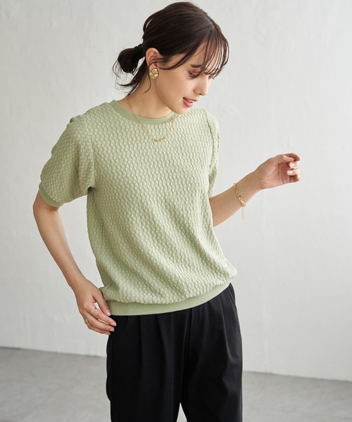 ikka（イッカ）の「【雑誌InRed6月号掲載】幾何学柄ジャカード半袖プルオーバー 【親子コーデ】（Tシャツ/カットソー・レディース・ネイビー/オフホワイト/イエロー/グリーン/グレイッシュベージュ・M/L/S）」の18枚目の写真