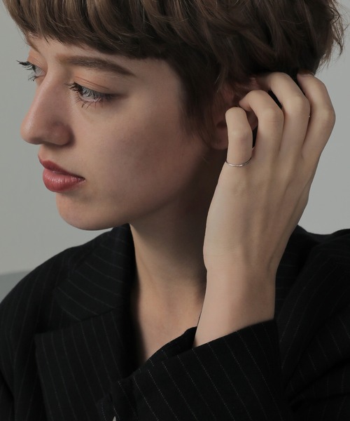 ORLEAN(オルレアン)の「【ORLEAN】ナローラインメタルリング サージカルステンレス(リング・レディース・ゴールド/シルバー・フリー)」の8枚目の写真