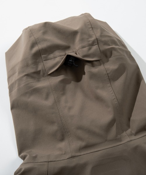 S'more(スモア)の「3-layer shell jacket(マウンテンパーカー・メンズ・ライトカーキ/ネイビー・X-LARGE/LARGE/MEDIUM/SMALL/WS)」の16枚目の写真